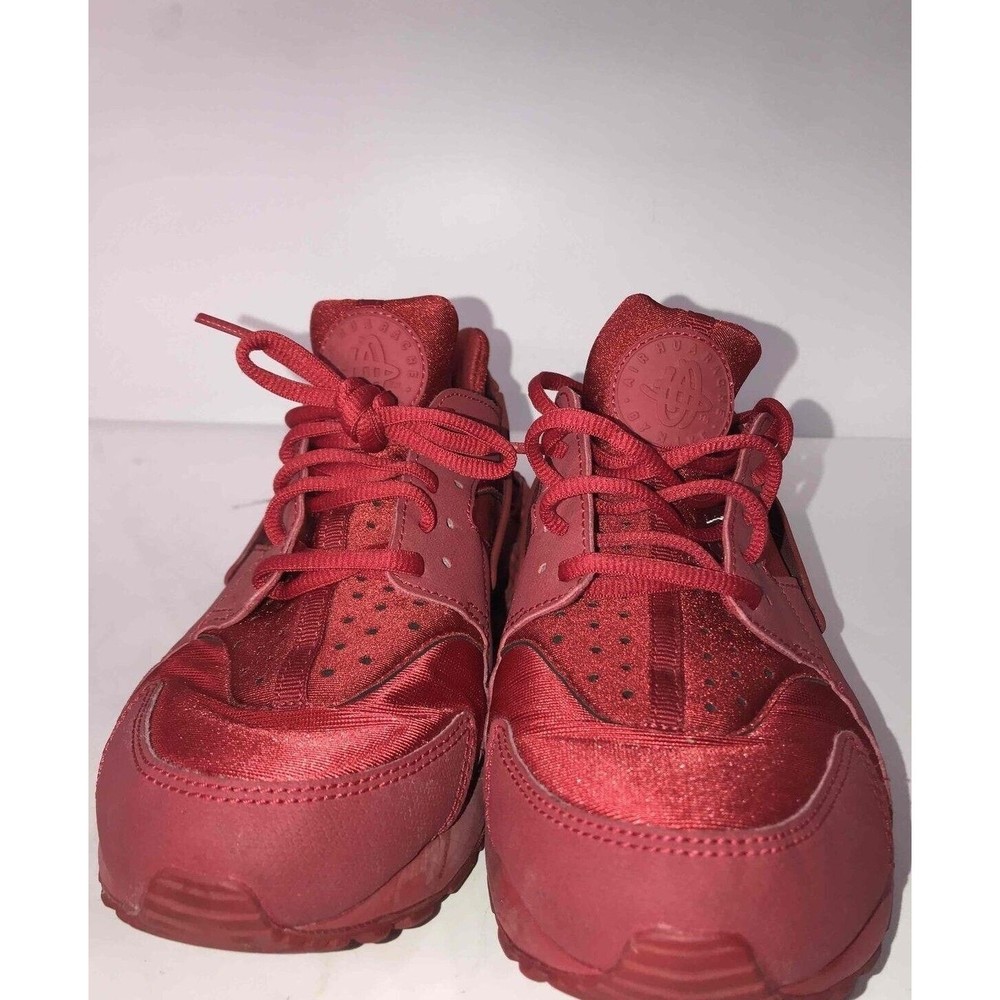 Size 8.5 - Nike Air Huarache Triple Red 2018 634835-601 Low Top Lace Up Sneaker